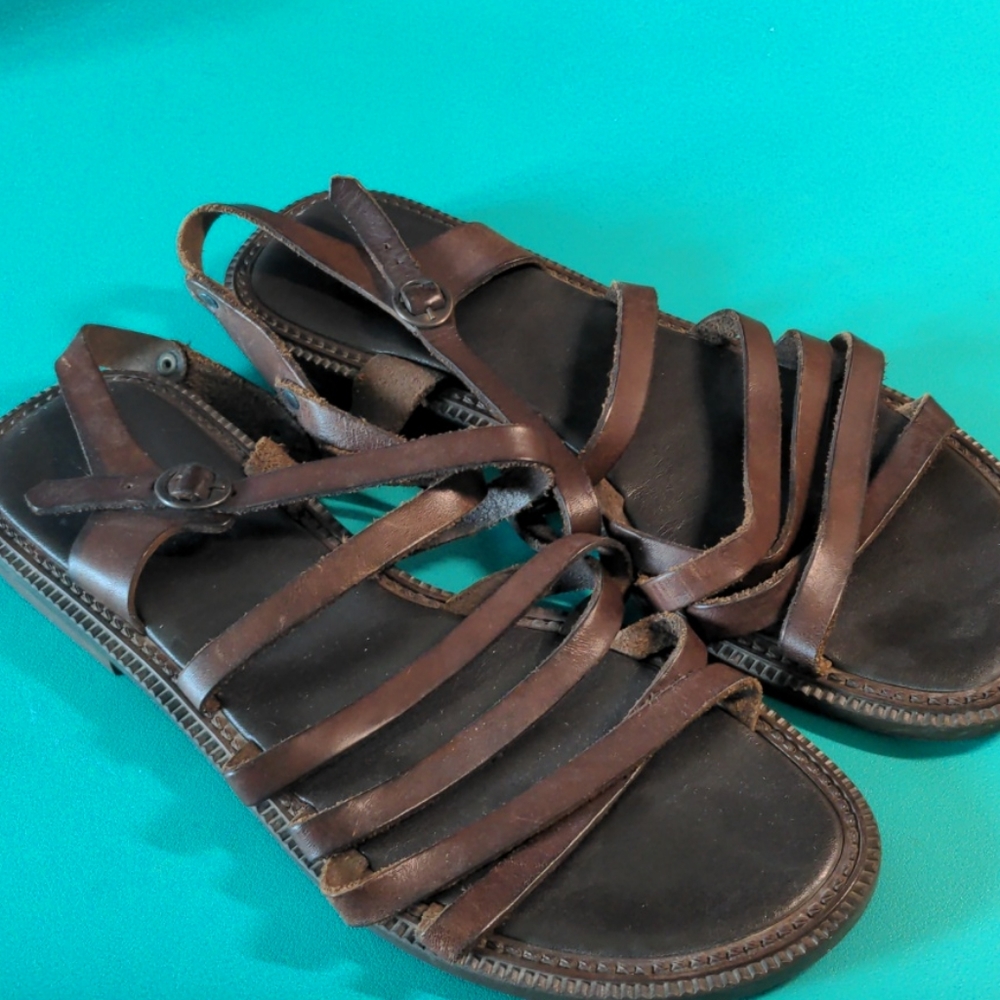 Bass leather sandals
